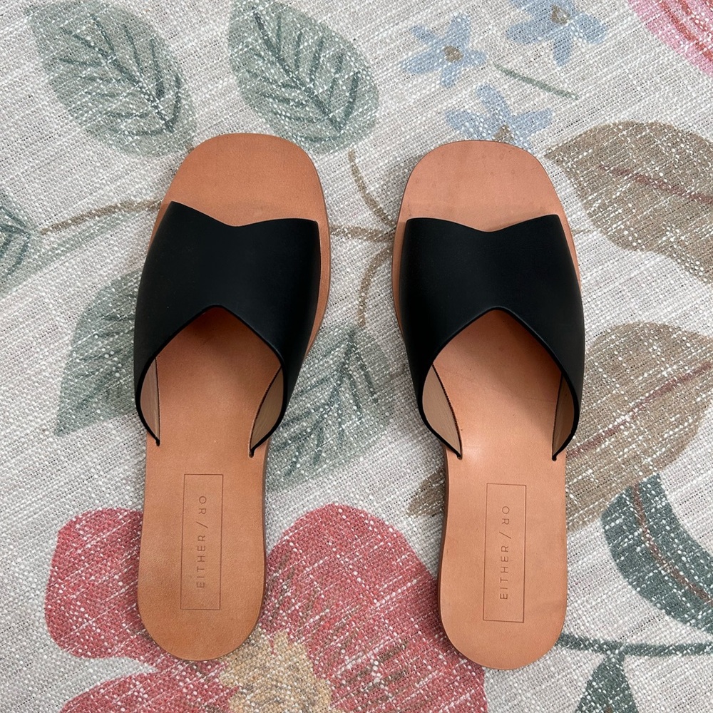 EITHER/OR Black Calf Leather Minimalist Slide Sandals